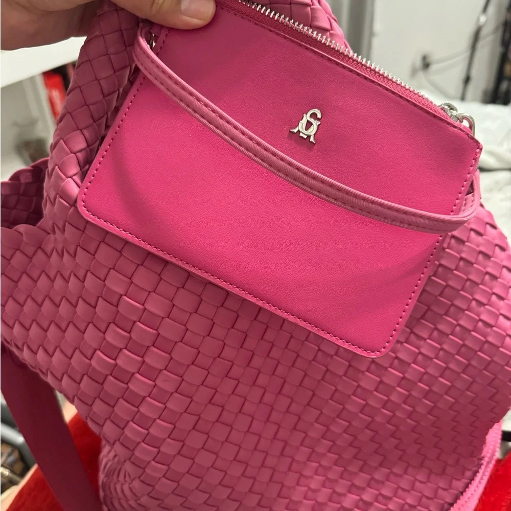 -woven tote crossbody - Picture 3 of 3